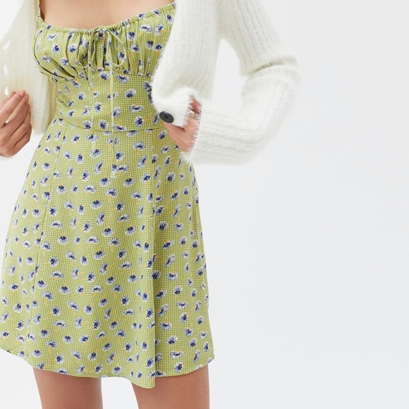 Urban Outfitters green floral mini dress - Picture 2 of 4